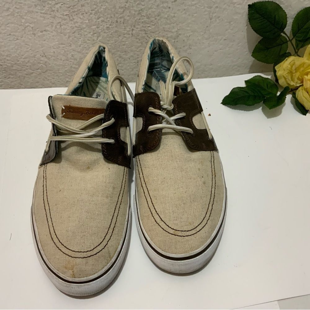 Tommy Bahama Men's Size 13 white cream Stripe Breaker Lace On Boat Shoes